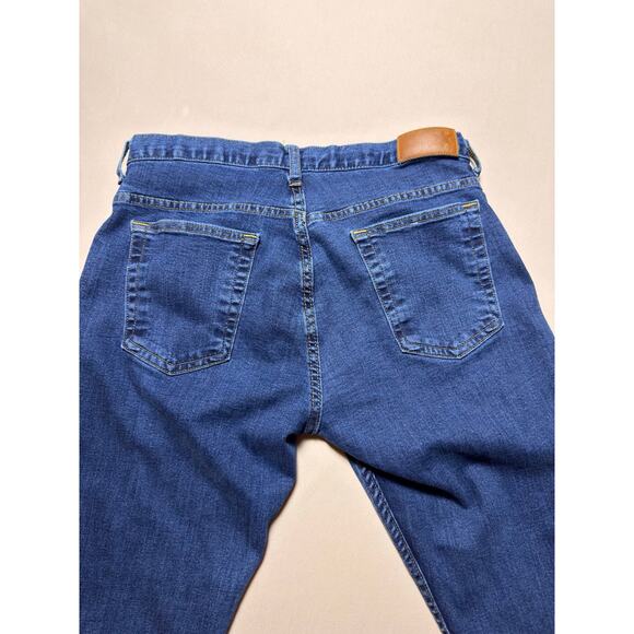 Dearborn Dark Wash Stretch Jeans — Size 32 - Picture 10 of 11